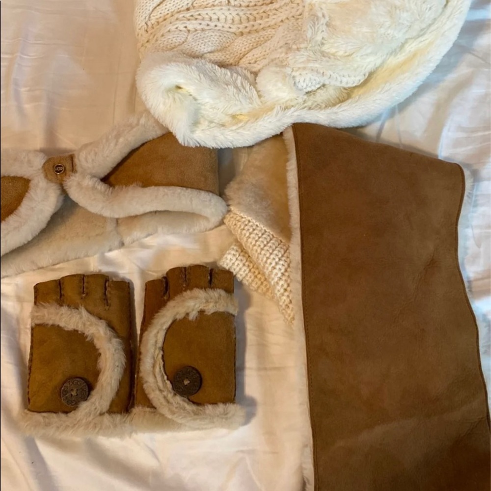 SOLD!!!!!! UGG Scarf Bundle